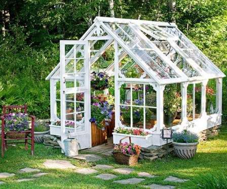 Tận dụng vật liệu cũ tạo nhà kính