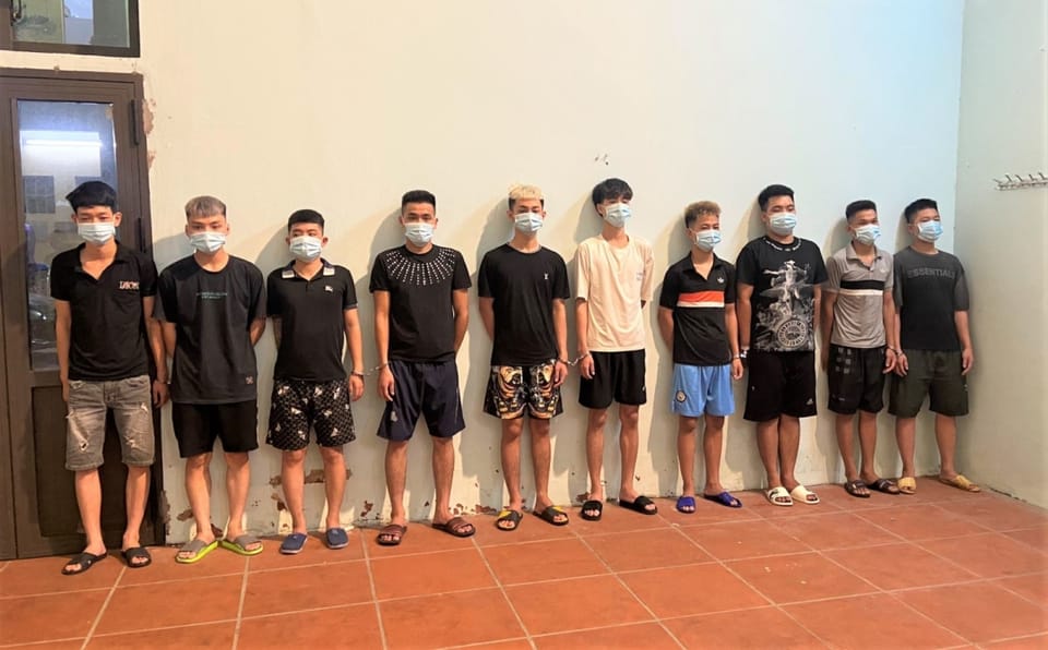 Án mạng từ mâu thuẫn bấm thang máy